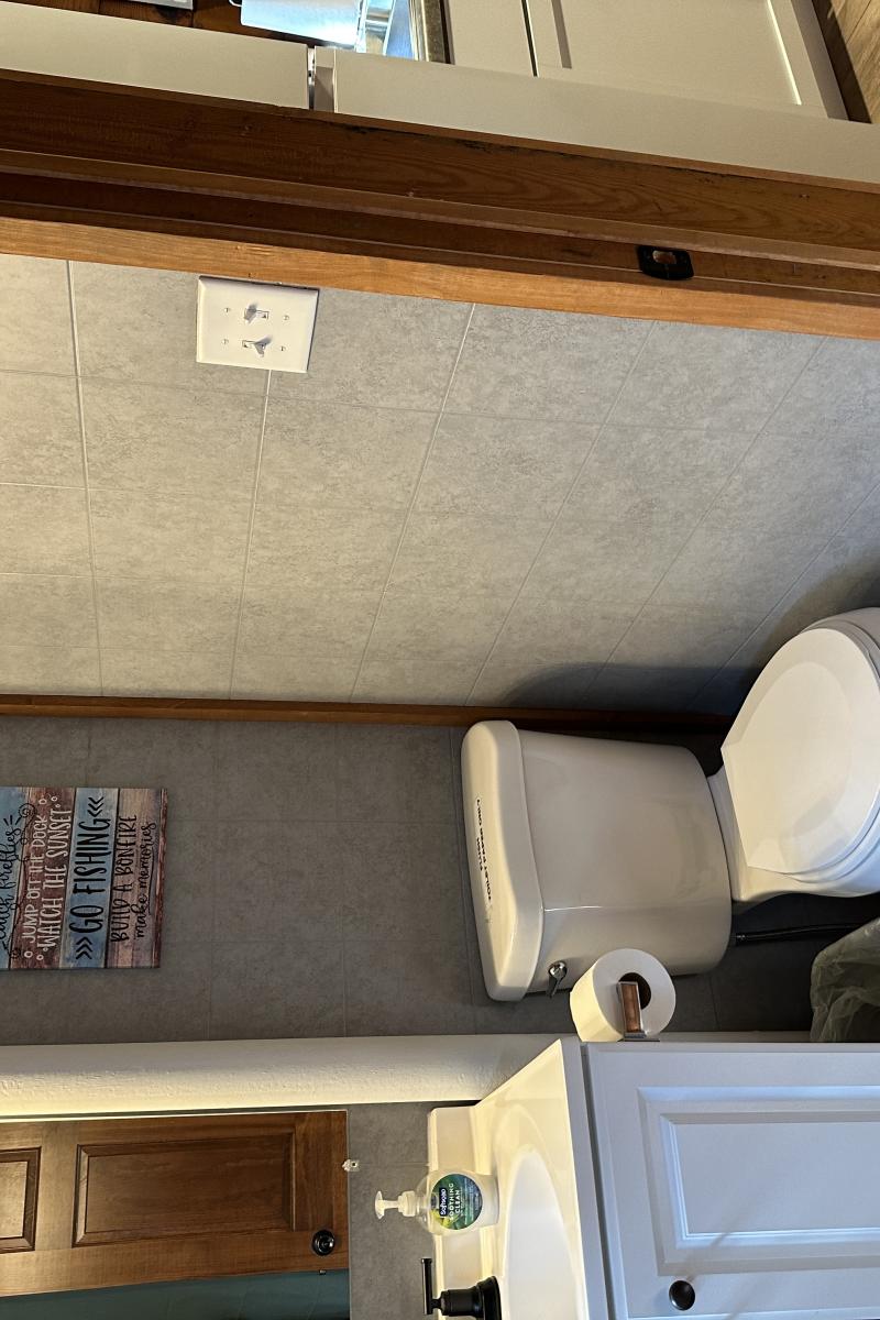 Bathroom 2 Cabin 3